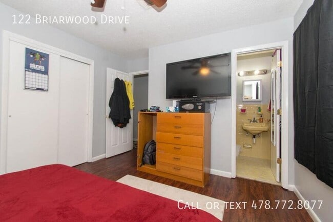 Building Photo - 122 Briarwood Dr