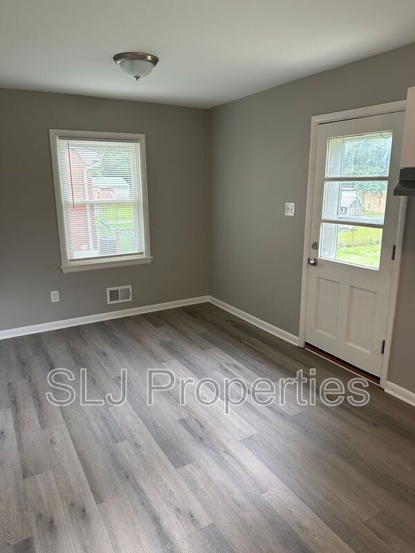 Building Photo - 1622 Greyling Dr