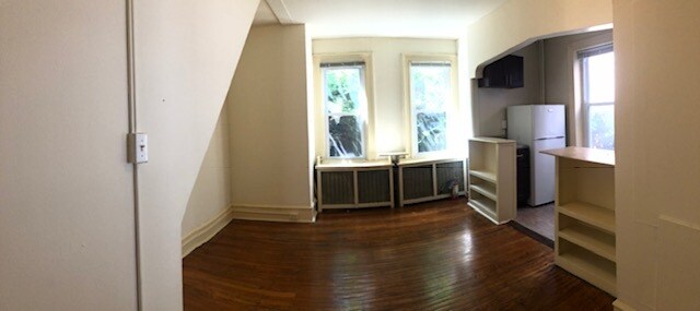 Building Photo - 3916 Pine St