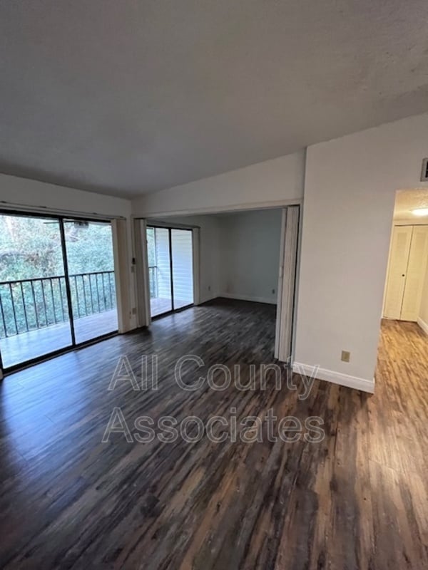 Building Photo - 3277 Fox Chase Cir