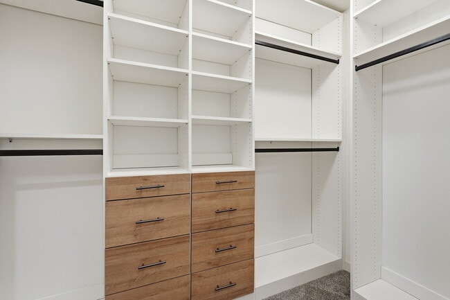 Building Photo - 1250 Abbey Ln