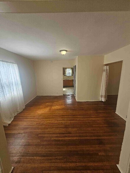 Building Photo - 2643 Sumner Ave