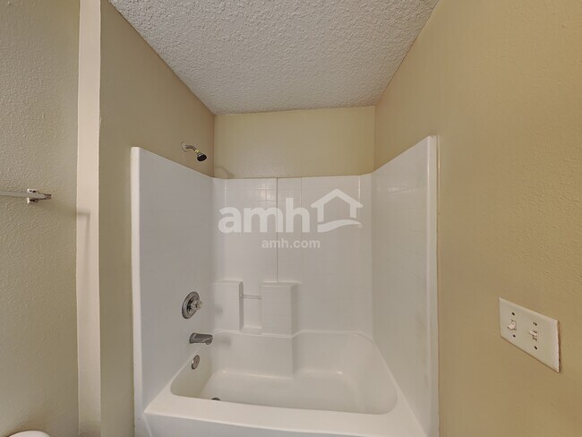 Building Photo - 6398 Rising Sun Dr