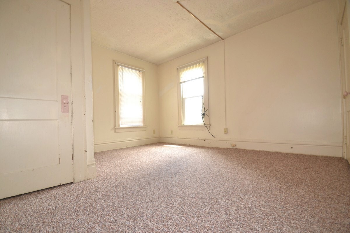 Building Photo - 537 Carroll St