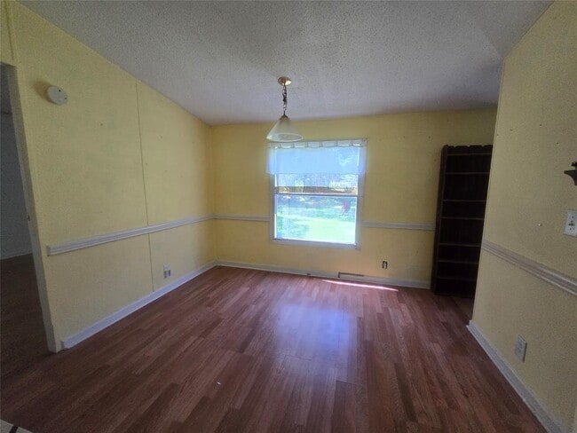 Building Photo - 215 Co Rd 429