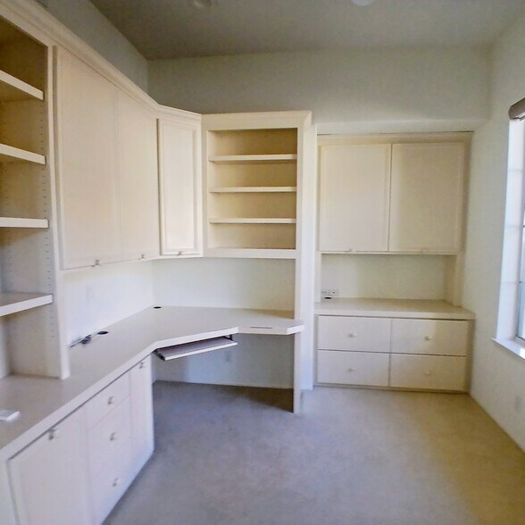 Building Photo - 7009 Wildrose Ter