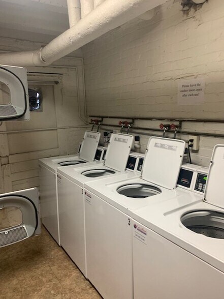 Building Photo - 1715 P St NW