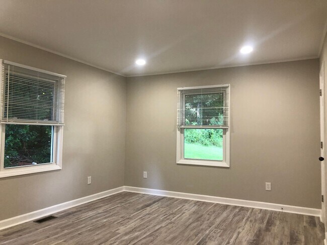 Building Photo - Coming Soon!!!!!