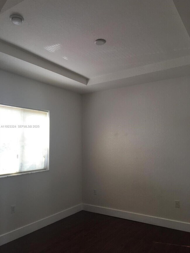 Building Photo - 10803 NW 83rd St