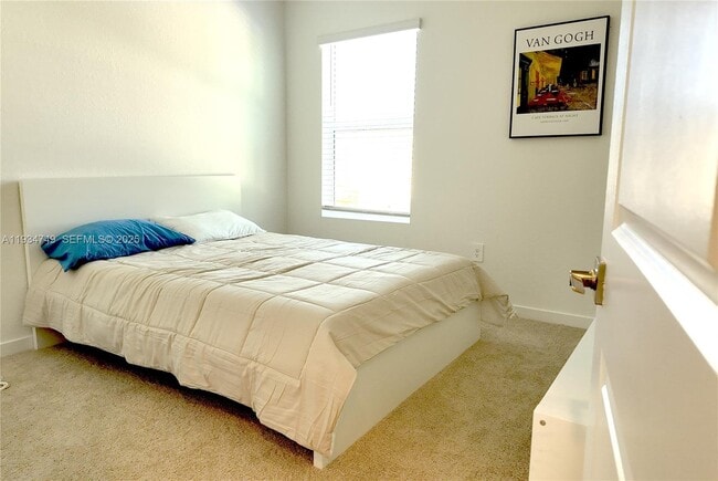 Building Photo - 12913 SW 265th Ter