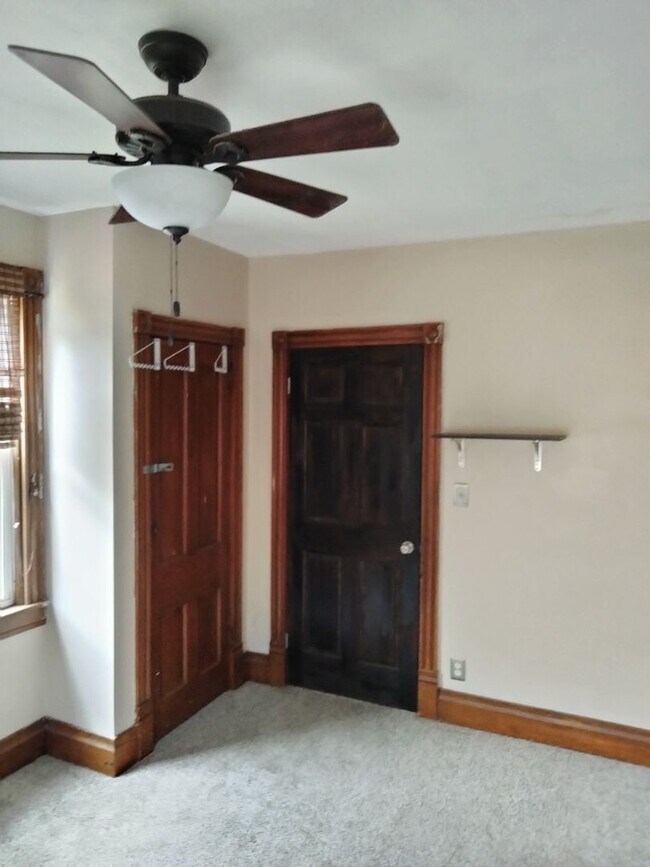 Building Photo - 9-11 Jones St.