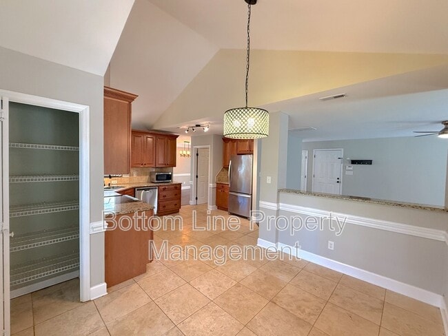 Building Photo - 2321 Heathershire Ln