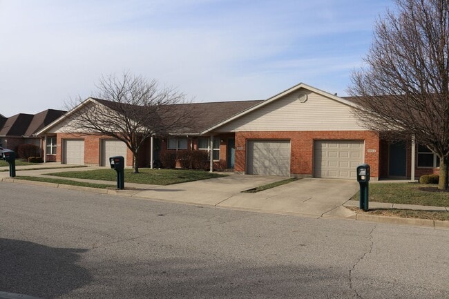 Building Photo - 2271 Shamrock Ln