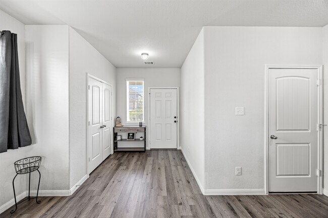 Building Photo - 4827 Purple Wisteria Ln