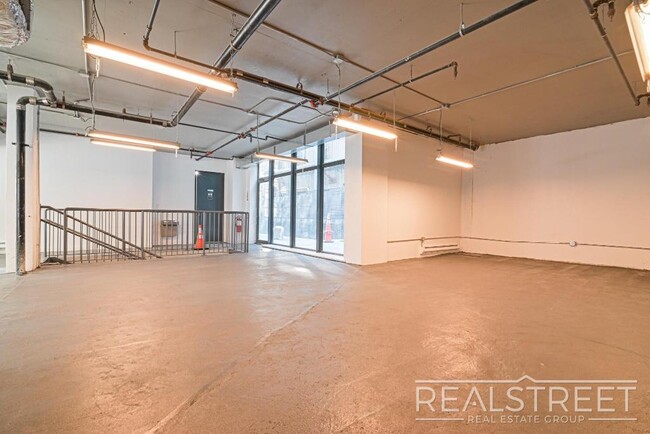 Floorplan - 349-351 Kent Ave