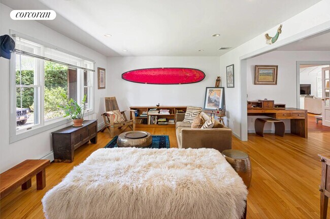 Building Photo - 179 Redwood Rd