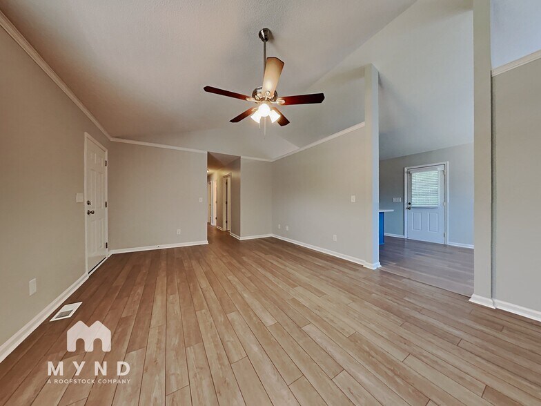 Building Photo - 98 Horatio Ct