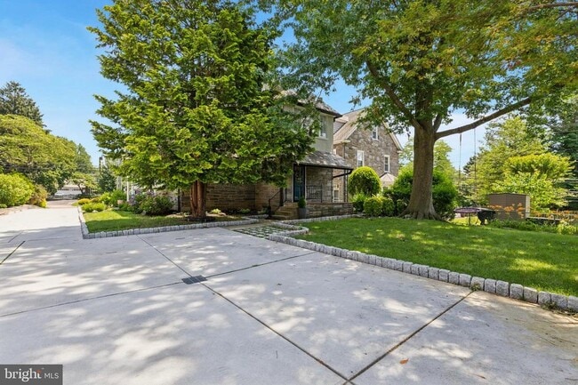 Building Photo - 3902 Henry Ave