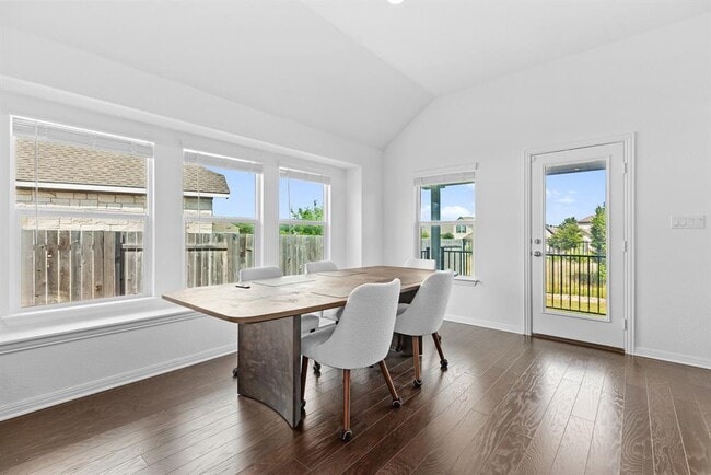 Building Photo - 157 Venti Cove