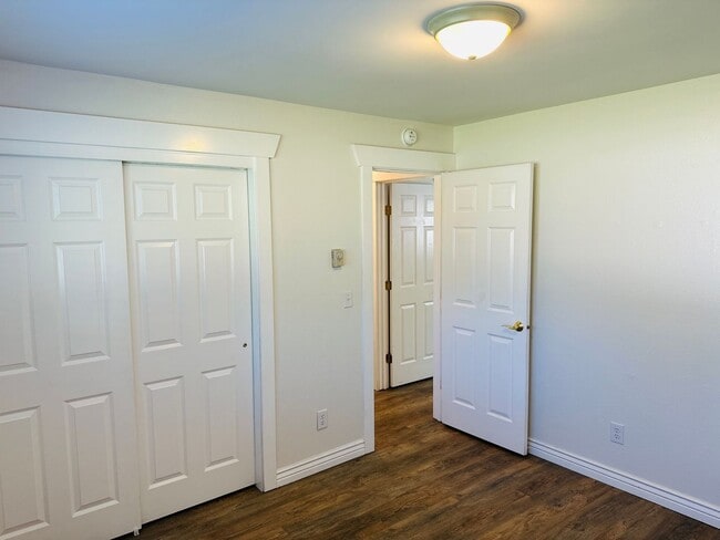 Building Photo - Charming Remodeled Camas Duplex
