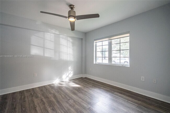 Building Photo - 331 85th St