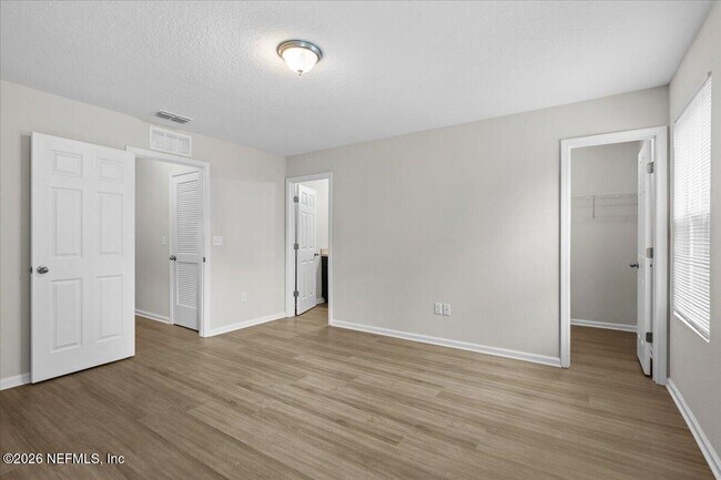 Building Photo - 8206 Halls Hammock Ct