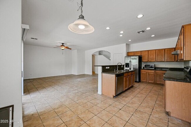 Building Photo - 3852 S Eucalyptus Pl