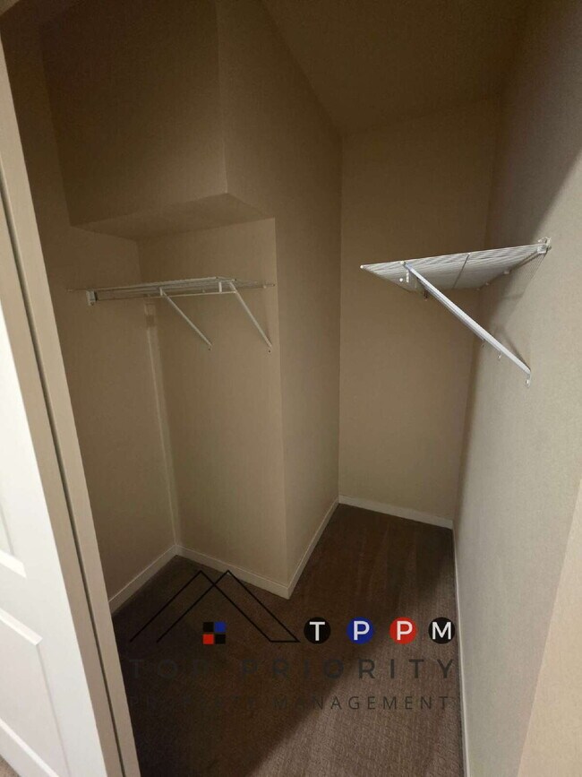 Building Photo - 2 Bedroom | 1 Bathroom 2nd Floor Apartment...