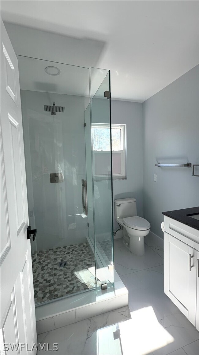 Building Photo - 3711 4th Ave NE