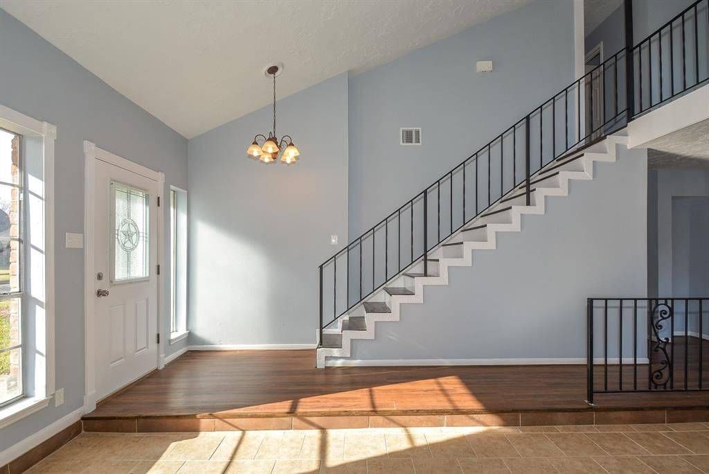 Building Photo - 22722 Fincastle Dr