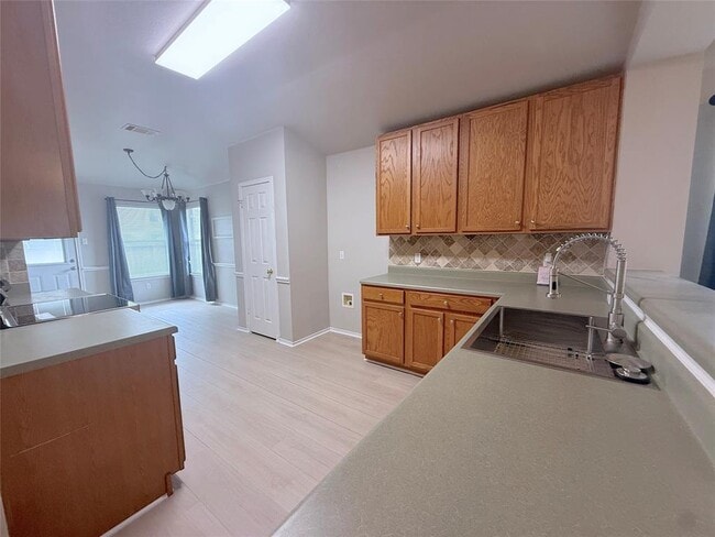 Building Photo - 102 Wren Cove