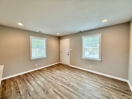Building Photo - **OFFERING REFUNDABLE APPLICATION FEES** Newly Remodeled 2BD, 1BA Durham Duplex Walking Distance ...