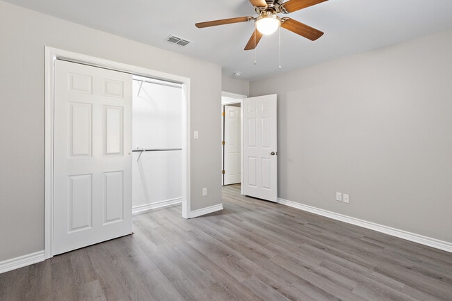 Building Photo - BEALL ST 1