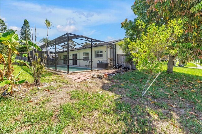 Building Photo - 3216 Pine Haven Dr