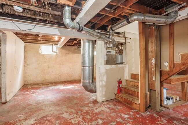 Building Photo - 4313 N Kerby Ave