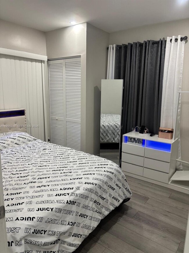 Building Photo - 434 Tamiami Blvd