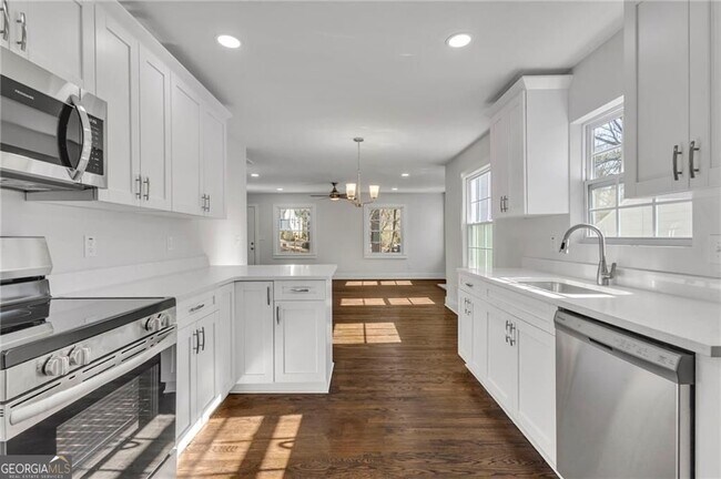 Building Photo - 1271 Lorenzo Dr SW