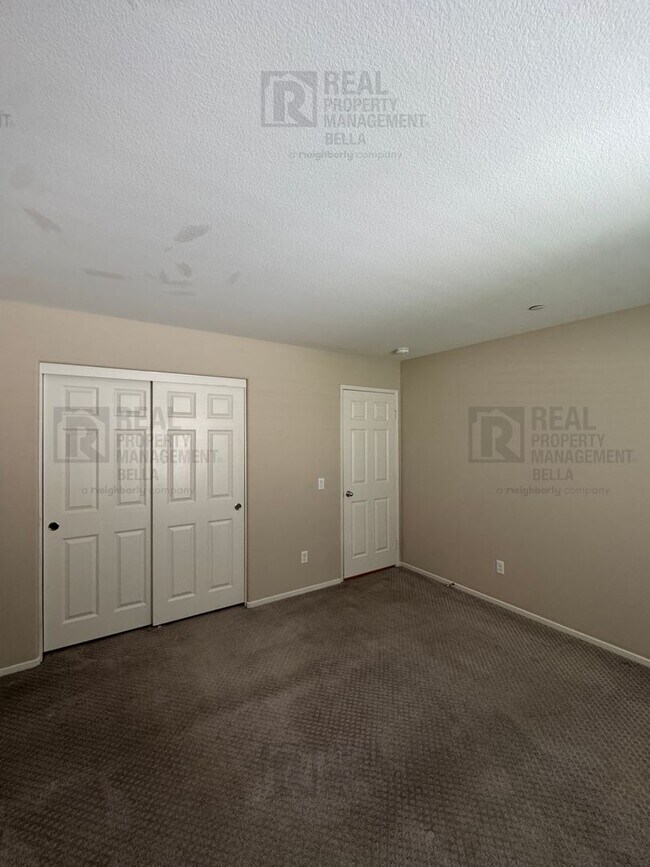 Building Photo - 31372 McKenna Ct