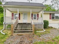 Building Photo - 1036 Albemarle Ave