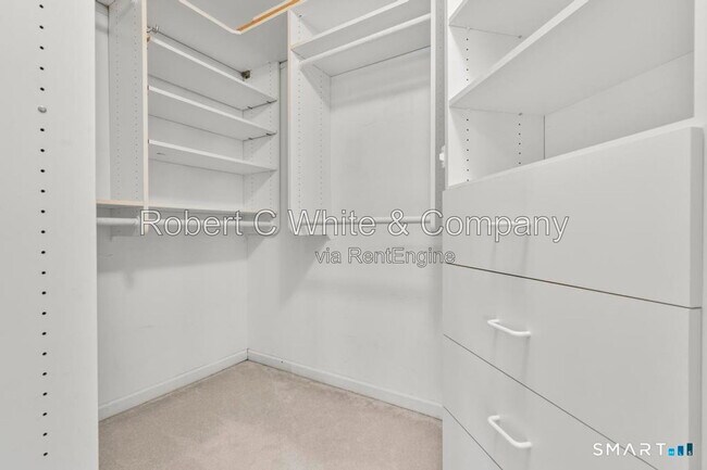 Building Photo - 155 Beardsley Rd