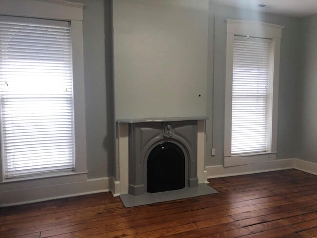 Building Photo - 249 S Limestone