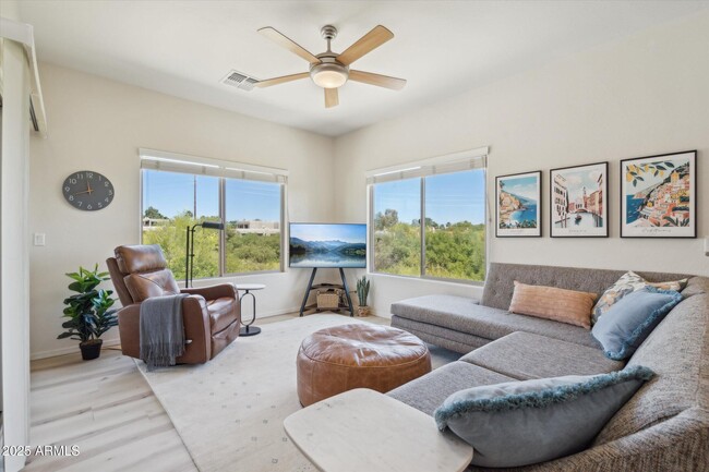 Primary Photo - 12050 N Panorama Dr