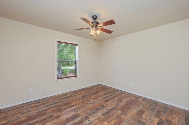 Building Photo - 646 Hunters Ridge Rd