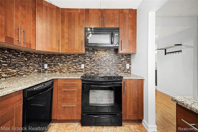 Building Photo - 35300 Woodward Ave