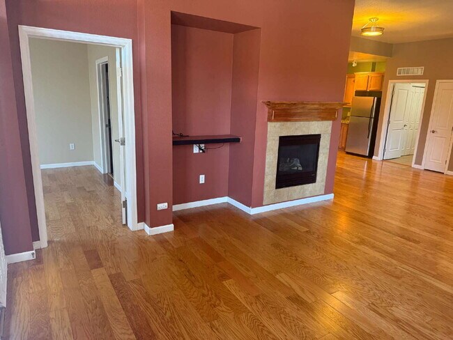 Building Photo - "2-Bed, 2-Bath Condo in The Vallagio – Your Perfect Retreat!"