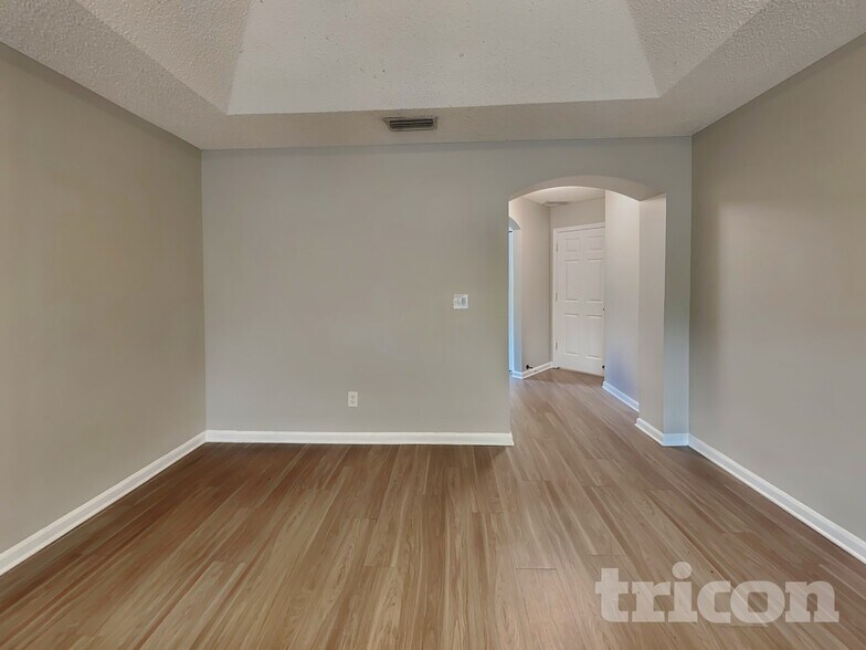 Building Photo - 5357 Whitecastle Ct