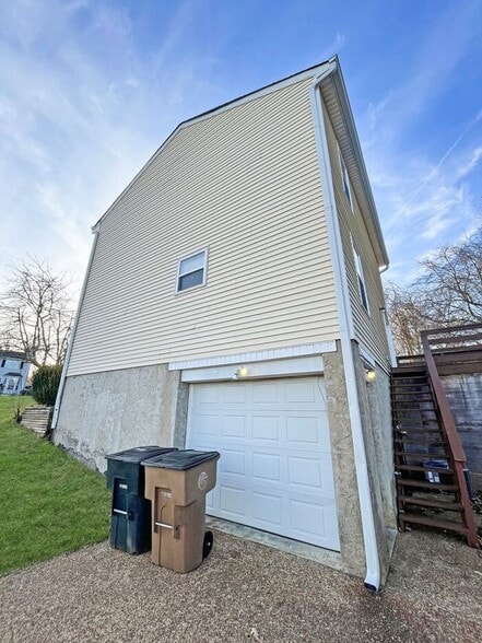 Building Photo - 920 Ilawood Dr