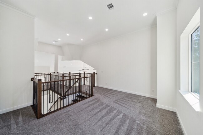 Building Photo - 75 Wick Willow Rd