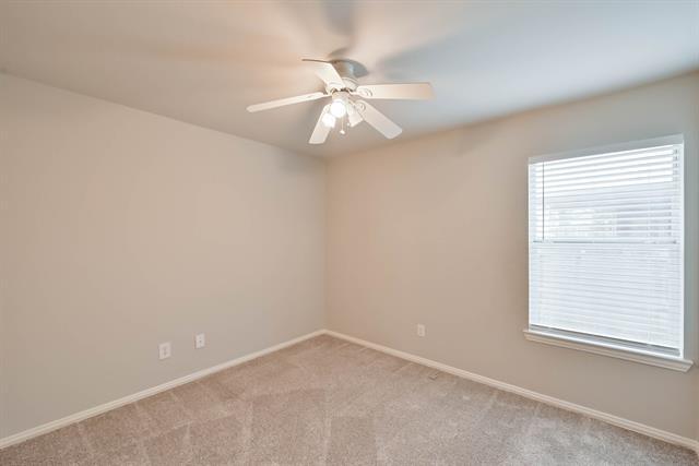 Building Photo - 4 Blue Meadow Ct