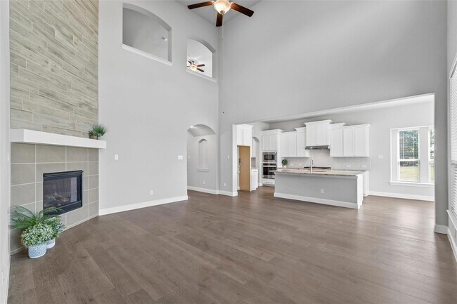 Building Photo - 138 Spanish Bluebell Dr